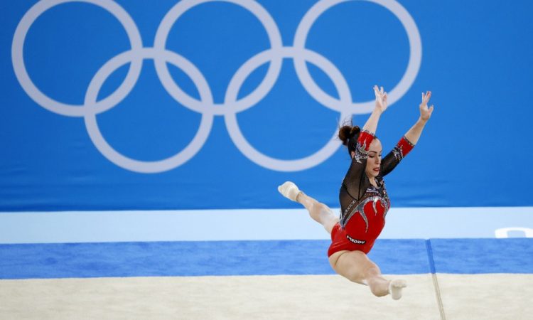 Olimpijska podprvakinja Ferrari zaradi poškodbe brez OI v Parizu