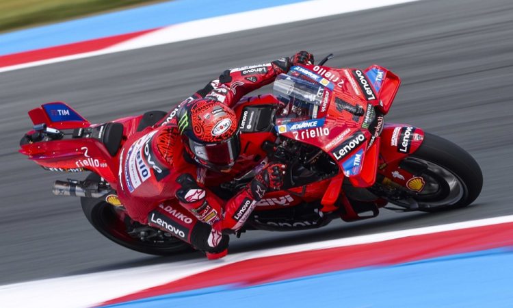 Bagnaia zmagovalec sprinta v Assnu, Marc Marquez spet v pesku
