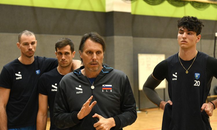 Slovenski odbojkarji po kratkem oddihu spet skupaj