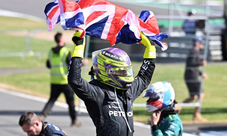 Hamilton po treh letih na domačem terenu znova na vrhu v F1