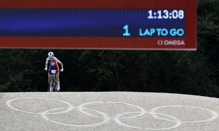 Francozinja Ferrand Prevot razred zase v olimpijskem krosu, Žakelj 30.
