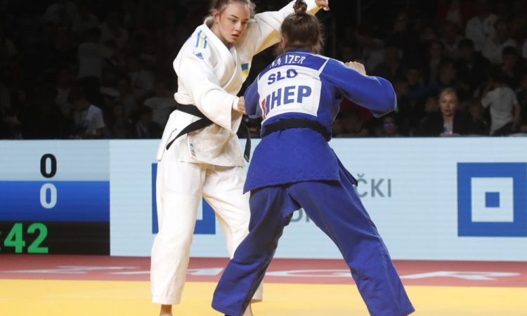 Kaja Kajzer na pariških igrah izgubila v prvem krogu