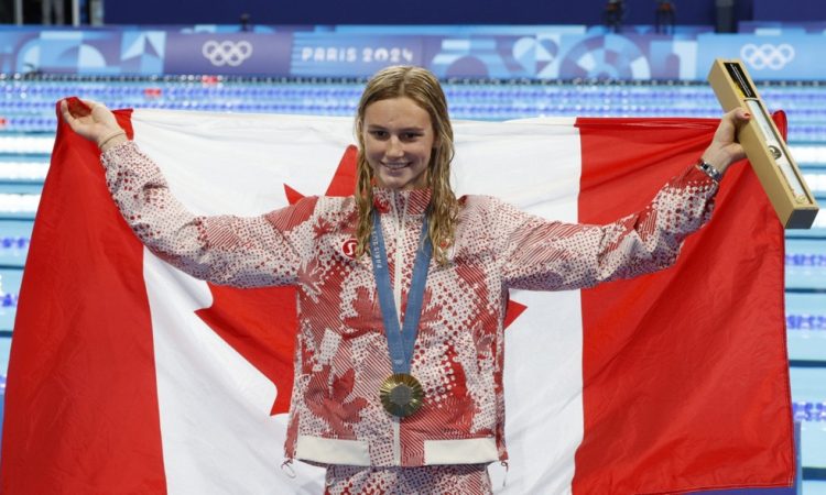 Sedemnajstletna McIntosh do tretje medalje v Parizu