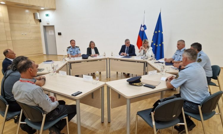 Pokljukar se je sestal s predsednikoma Sveta romske skupnosti in Foruma romskih svetnikov