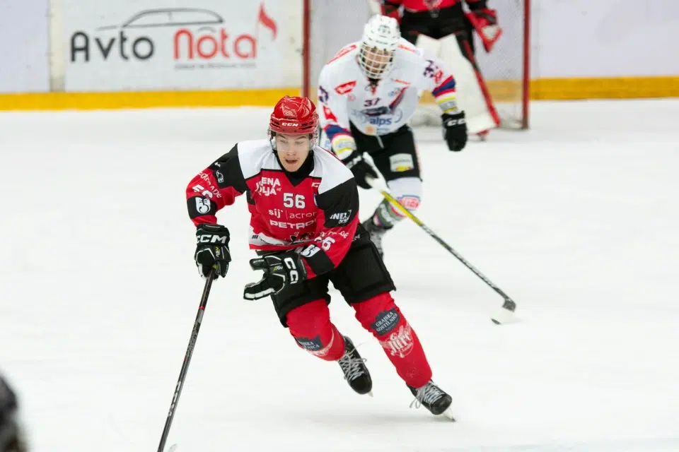 Ritten spet premočan za Jesenice