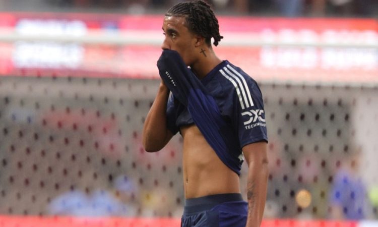 Leny Yoro se je vrnil na skupni trening Manchester Uniteda 