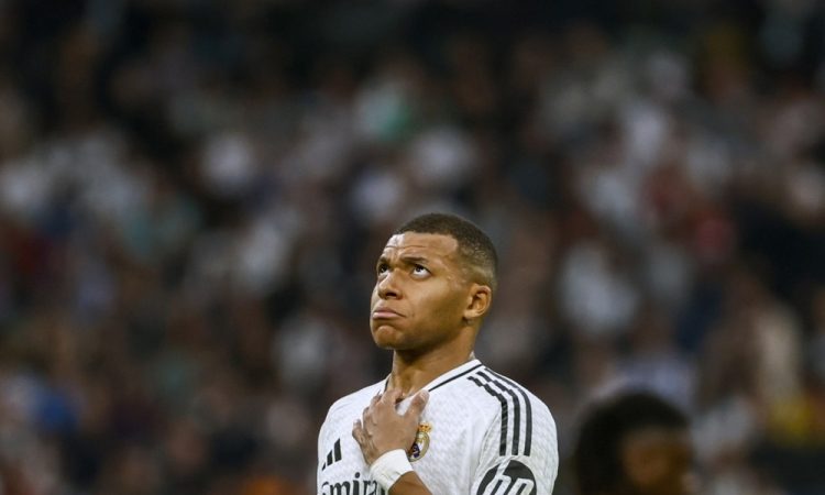 Deschamps: Mbappe preživlja težke čase