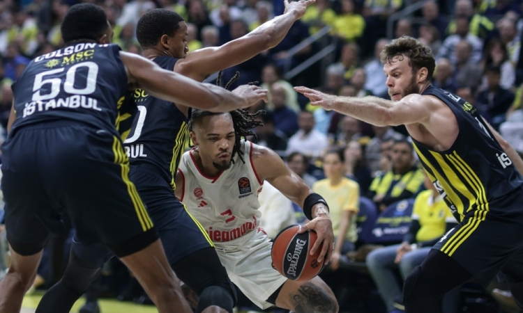 Fenerbahče s težavami do zmage v Bologni