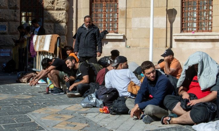 V Grčijo v novem letu prispelo več sto migrantov