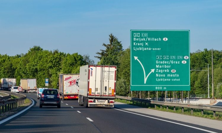 Prometna varnost na slovenskih cestah lani dosegla zgodovinsko izboljšanje