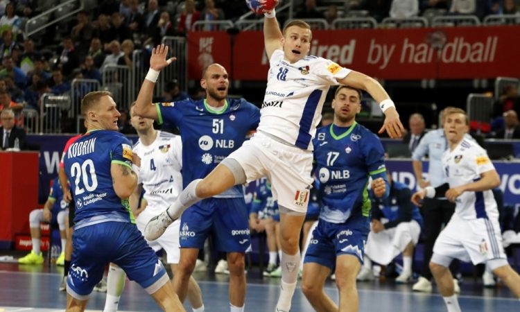 Slovenski rokometaši po porazu proti Islandcem v drugi del z dvema točkama