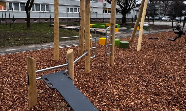 Zaključena prenova igrišča na Trubarjevi ulici