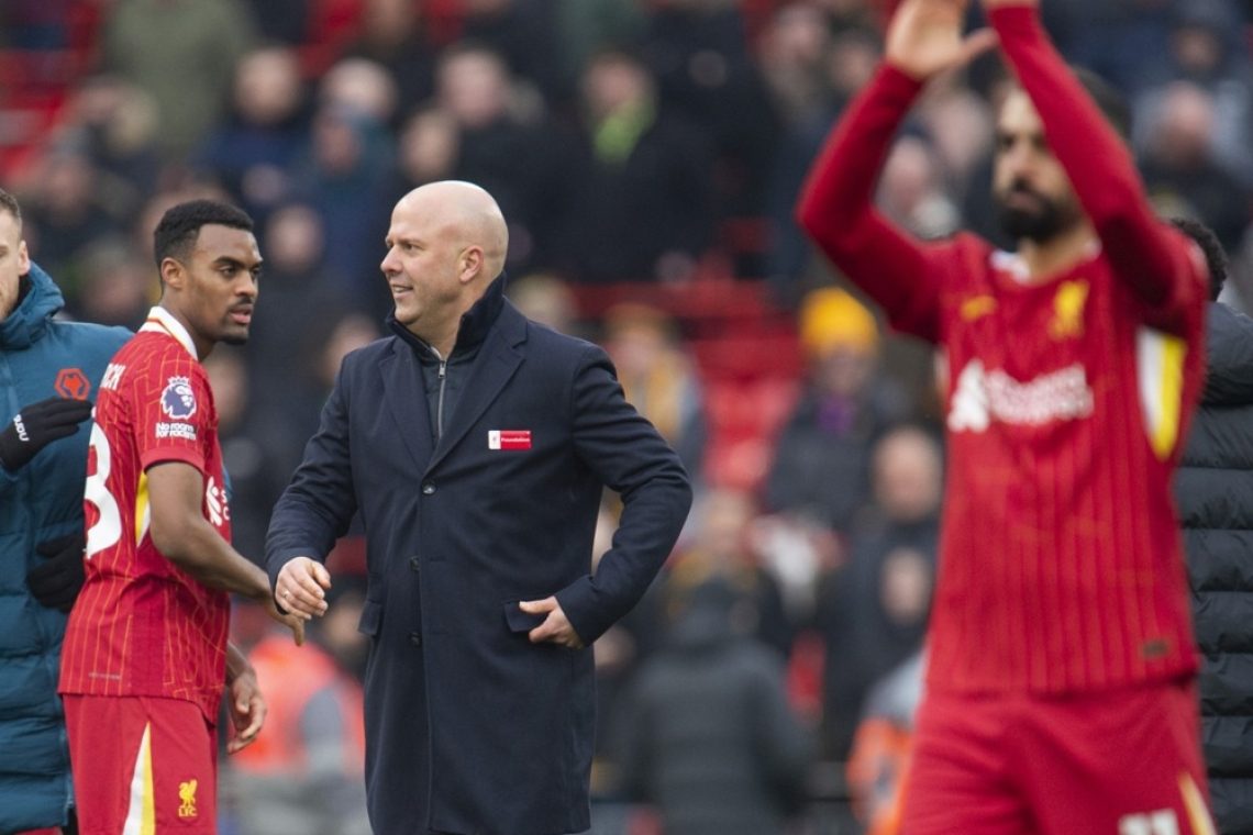 Liverpool ohranja varno razdaljo v boju za naslov