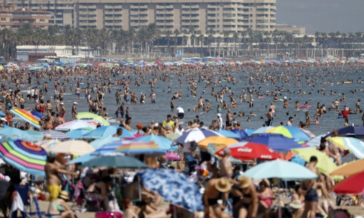 Morje pri španski obali doseglo tropske temperature