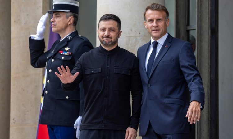 V Parizu srečanje evropskih voditeljev z Zelenskim o varnostnih jamstvih za Ukrajino