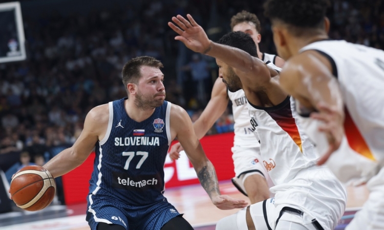 Slovenija eurobasket končala v četrtfinalu
