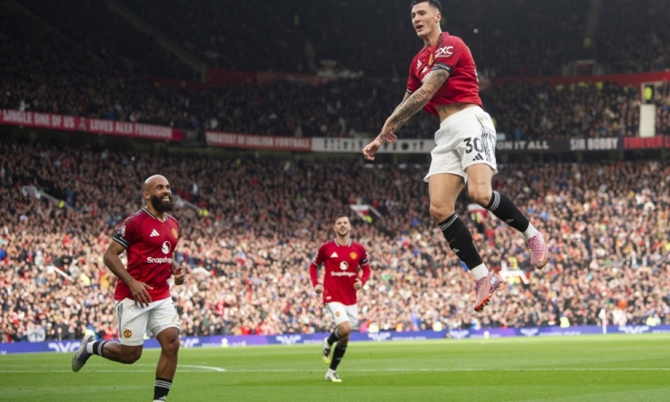 Šeško med strelci za zmago Manchester Uniteda, Bijolov Leeds izgubil