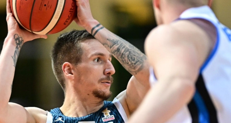 Slovenija neuspešno začela kvalifikacije za SP