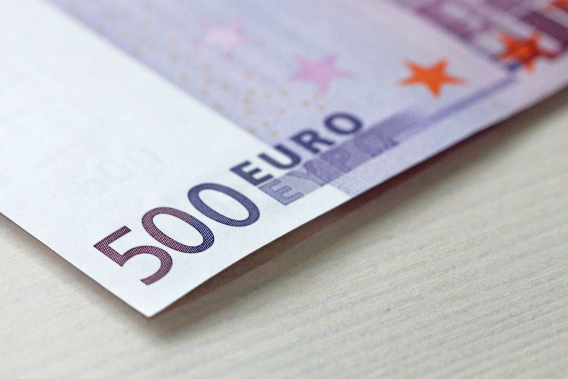 Bankovec za 500 evrov sprva označen za ponaredek, zdaj iščejo lastnika