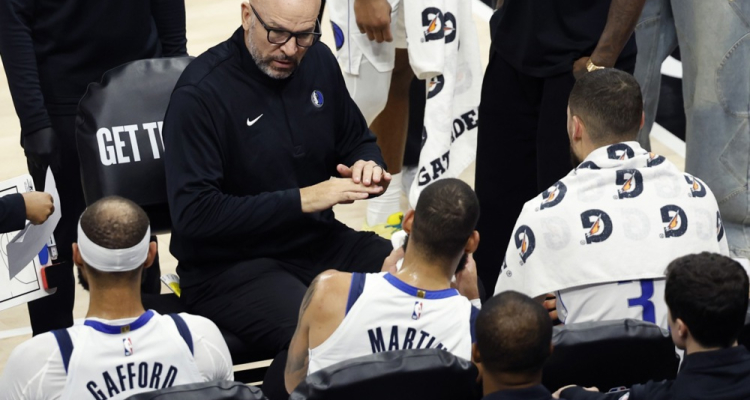 Dallas ugnal oslabljene Los Angeles Lakers brez Dončića